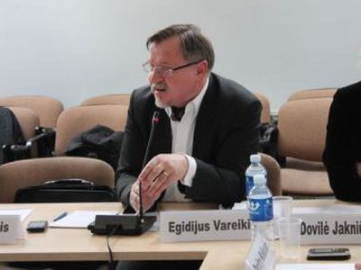 После избиения жены в психиатрическую больницу увезен консерватор Эгидиюс Варейкис - Литва и страны Балтии