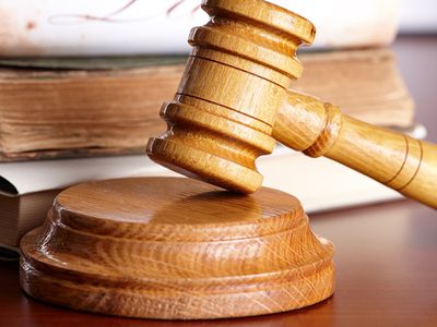 Китайского миллиардера казнят за убийства - Происшествия и криминал