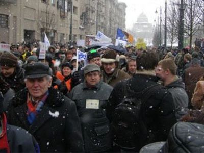 В четверг у парламента пройдёт митинг по поводу зарплат и пенсий - Литва и страны Балтии