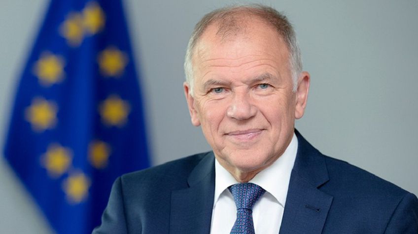Социал-демократы Литвы выдвинули кандидатом в президенты еврокомиссара В. Андрюкайтиса