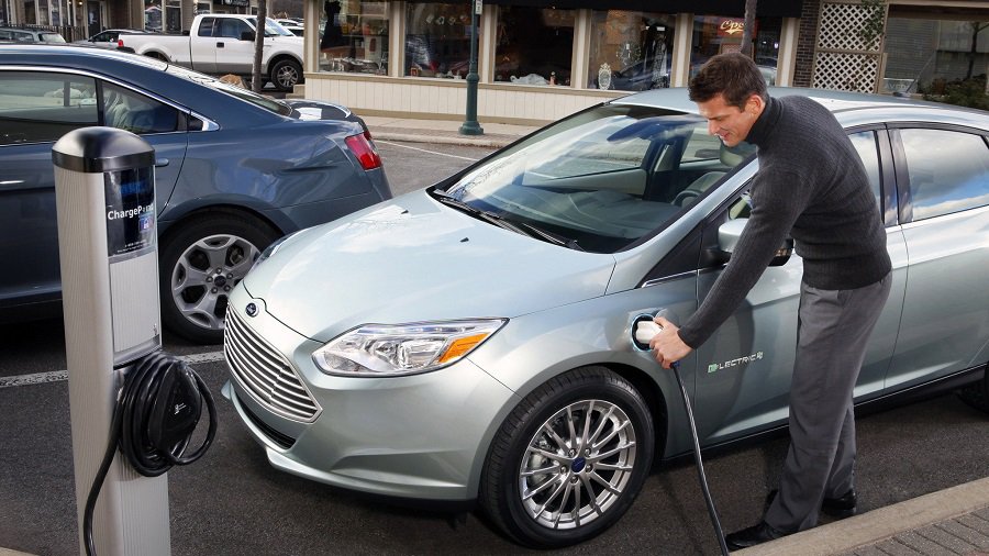 Предлагается ввести на электромобили льготный 9-проц. НДС - Литва и страны Балтии