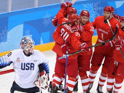 Российские хоккеисты победили команду США и вышли в четвертьфинал Олимпиады - В Мире