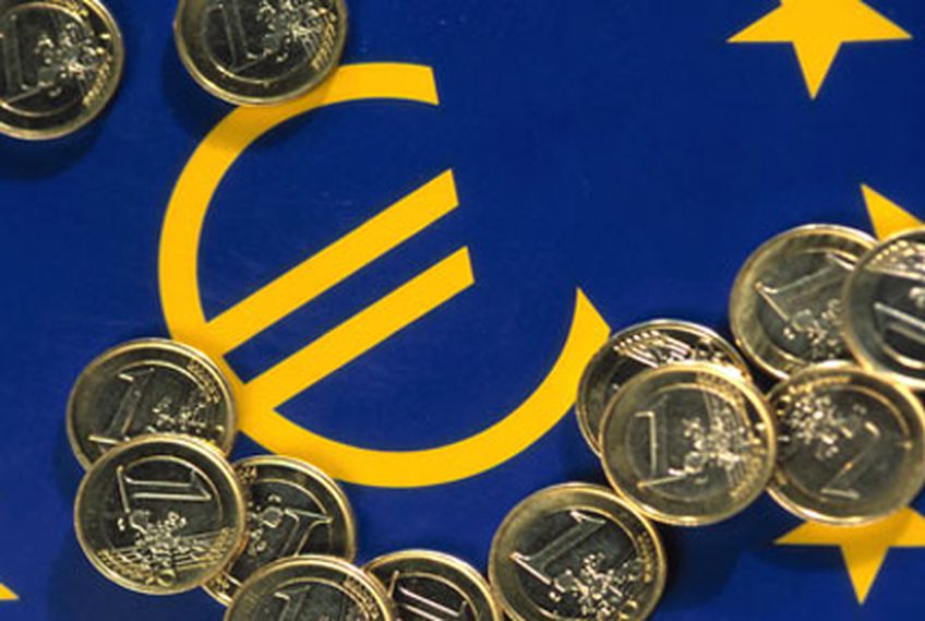 Эксперт: действия ЕС по спасению евро несвоевременны