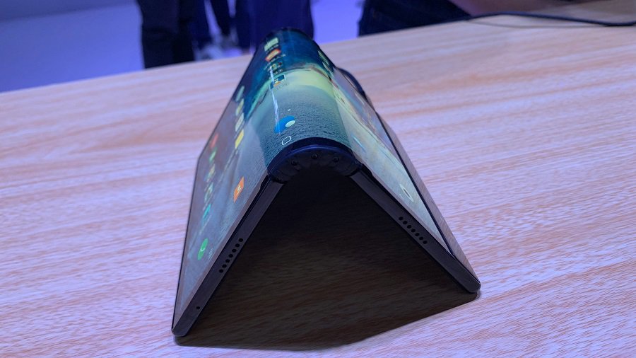 В Китае представили первый в мире смартфон с гибким дисплеем (Видео) - IT новости