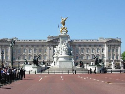 Секретарь британского казначейства подал в отставку из-за обвинений в растрате - В Мире