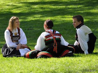 В богатой Норвегии молодежь не хочет работать и выходит на пенсию в возрасте до 30 лет

                                 - Мир молодежи