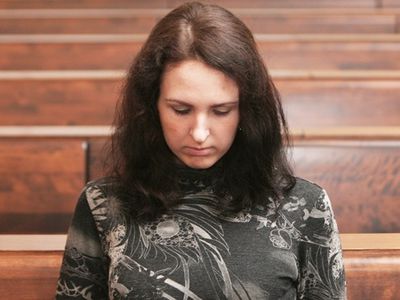 На подозреваемую в терроризме литовку опять надели наручники

                 - Происшествия и криминал