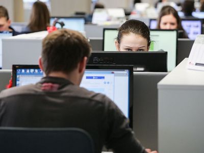 Литва входит в число стран, в которых образование больше всего определяет зарплату - Литва и страны Балтии