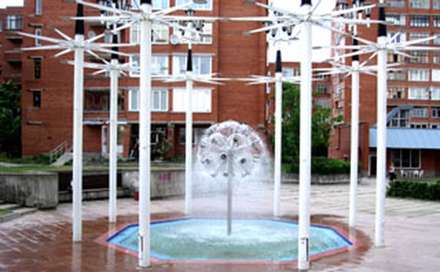 Фонтан вновь работает, нарушители  понесли наказание - В Висагинасе