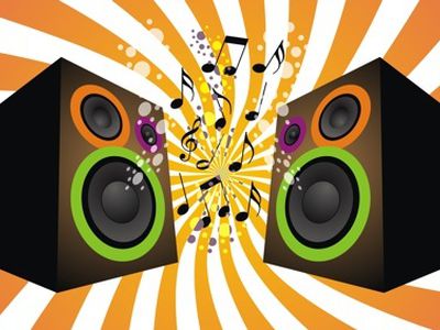 Наступило жаркое лето. А какое лето без песен?                  - В Висагинасе