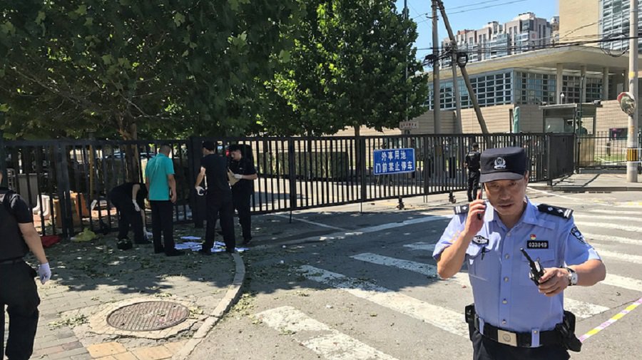 У посольства США в Пекине произошел взрыв - В Мире