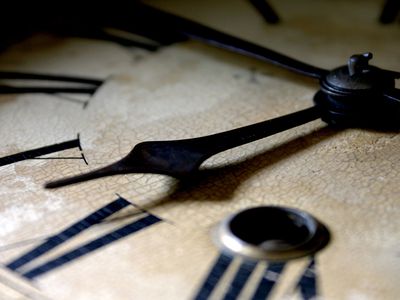 Литва в выходные переведёт стрелки на летнее время - Литва и страны Балтии