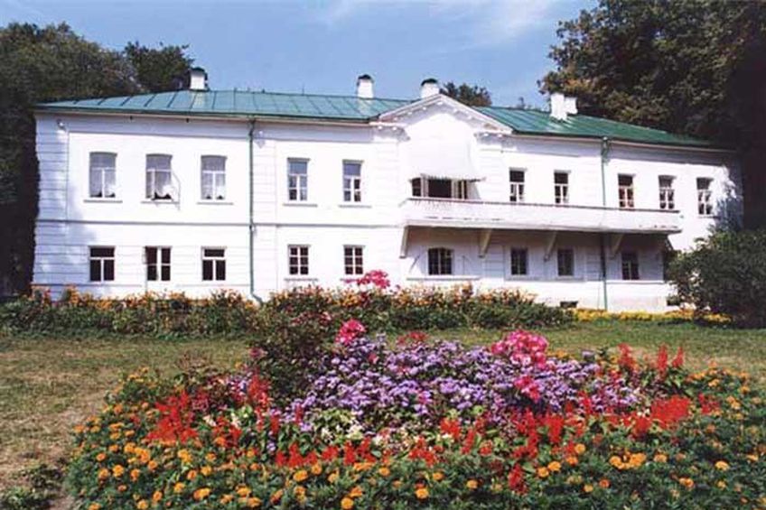 Более 120 потомков Льва Толстого приняли участие в международном семейном съезде