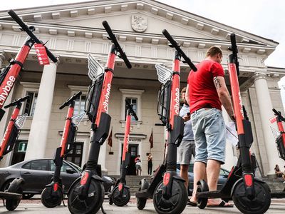 Р.Масюлис о ситуации с электросамокатами: хотелось бы обойтись без запретов - Литва и страны Балтии