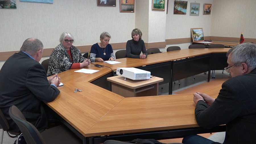 Новоизбранные сенюнайтисы приступили к работе (видео) - В Висагинасе