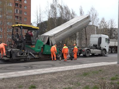 Завершается реконструкция ул. Ветерану. Как решат вопрос освещения нечетной стороны? (видео) - В Висагинасе