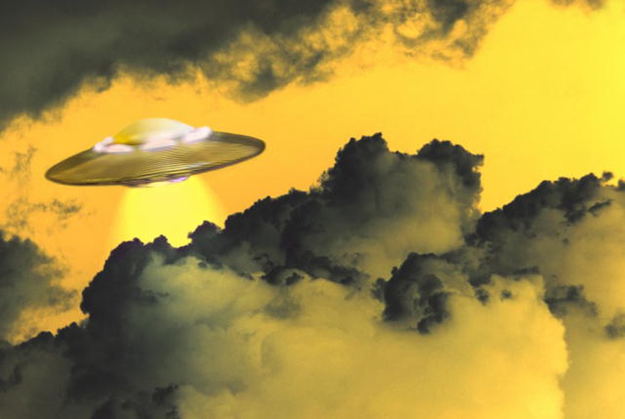 Больше людей верит в привидений и НЛО, чем в Бога - Хобби, отдых и развлечения