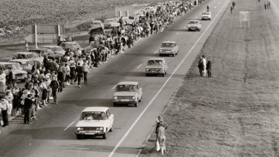 Участники Балтийского пути поделятся в Сейме воспоминаниями - Литва и страны Балтии