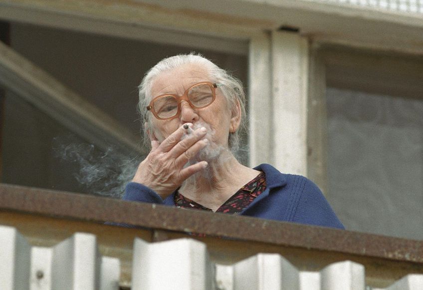 Можно ли вам курить на балконе, решат соседи (видео)
