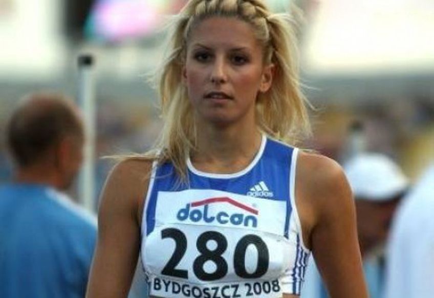 Греческую легкоатлетку исключили из олимпийской сборной за расизм