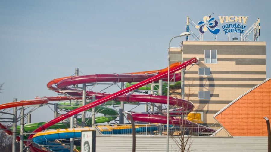 „Vichy“ pramogų parke į nuotekų vamzdį įtraukta mergaitė – vis dar reanimacijoje
 - Lietuva ir Baltijos šalys