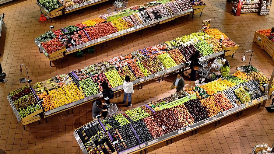 Сейм после обсуждения одобрил запрет бесплатно раздавать в магазинах легкие полиэтиленовые пакеты - Литва и страны Балтии