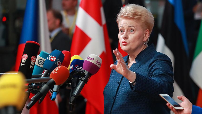 D. Grybauskaitė abejoja JK vadovės galiomis derėtis
