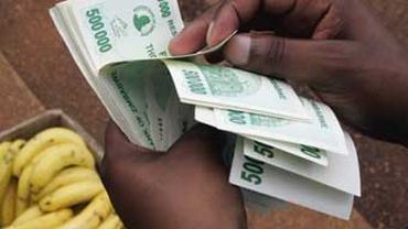 Правительство Зимбабве ввело в обращение купюру в 100 миллиардов долларов