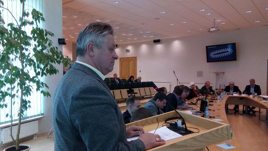 Николай Харламов уходит с поста директора спортцентра - В Висагинасе