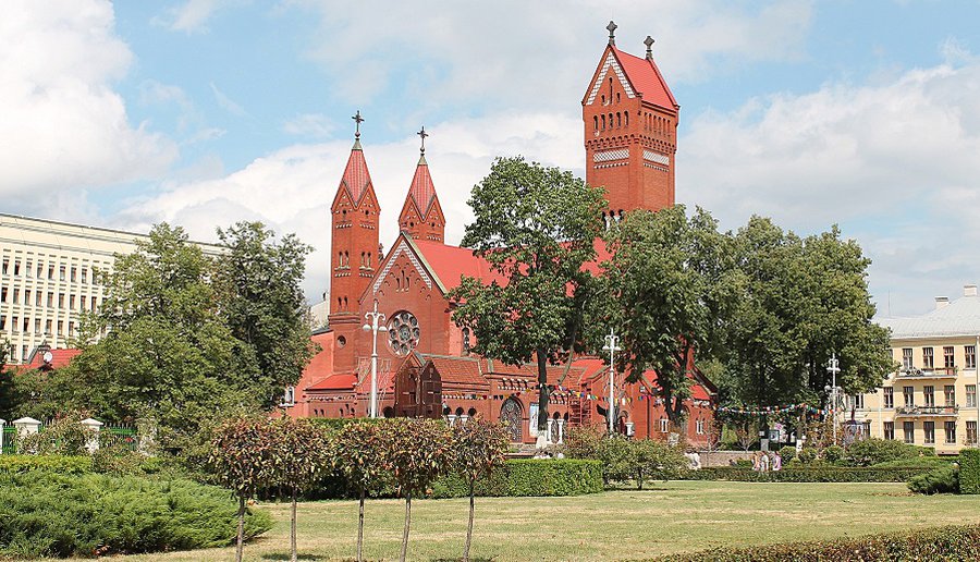 "Минсктранс" возобновляет рейсы в Варшаву, Вильнюс и Каунас - Соседи