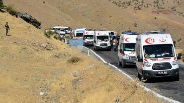 СМИ: в Анталье перевернулся туристический автобус