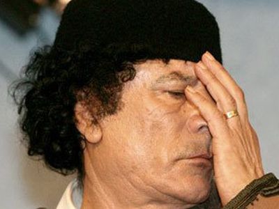 Каддафи призвал «варваров» прекратить бомбардировки                 - В Мире