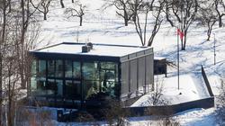 Странность у дома президента: Гитанас Науседа на полдня «забыл» поднять государственный флаг?