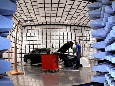 Немецкой машине требуется рабочая сила - В Мире