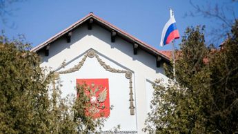 Сотрудник посольства России в Литве объявлен нежелательным лицом