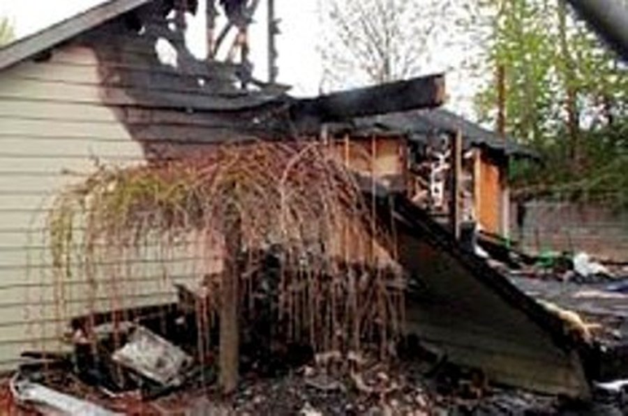 Разорившийся американец сжег заживо свою семью  - Происшествия и криминал