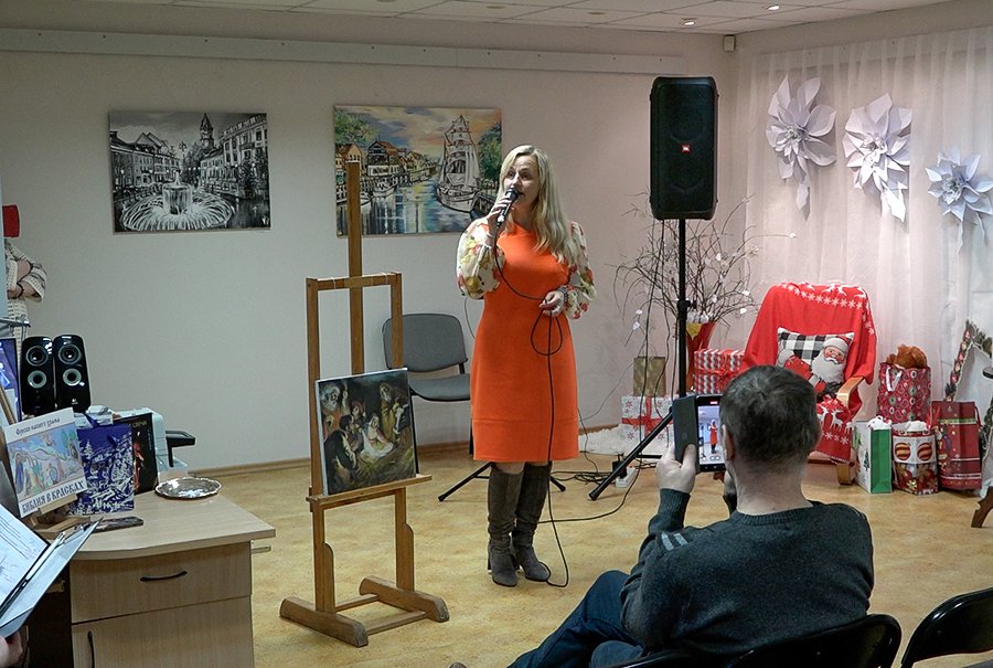 Благотворительная выставка «Рождественская горсть доброты» (видео) - В Висагинасе