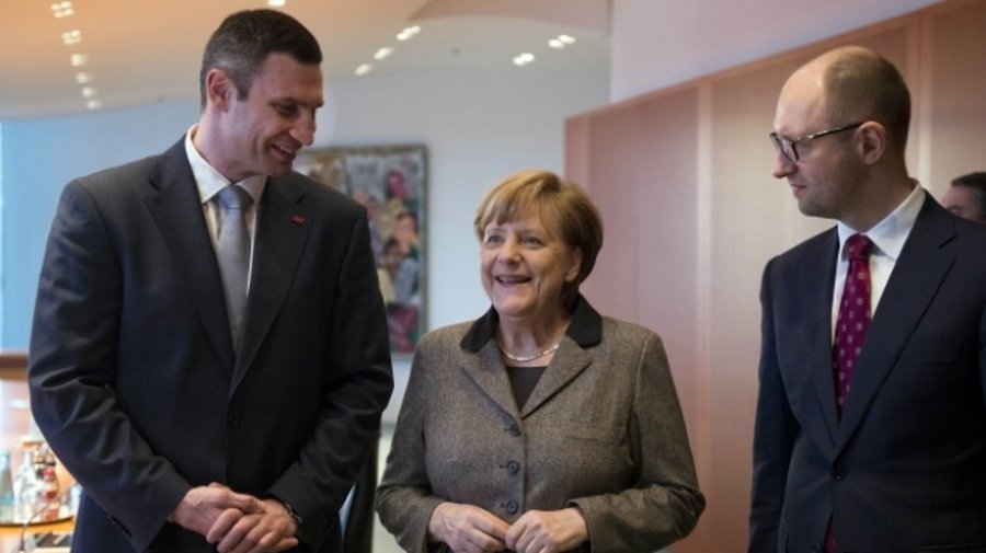 Украинские оппозиционеры на встрече с Меркель потребовали от РФ "прозрачной политики" - В Мире