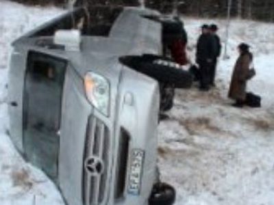  Ukmergės rajone avarijoje 1 žmogus žuvo, 14 sužalota 
 - Lietuva ir Baltijos šalys