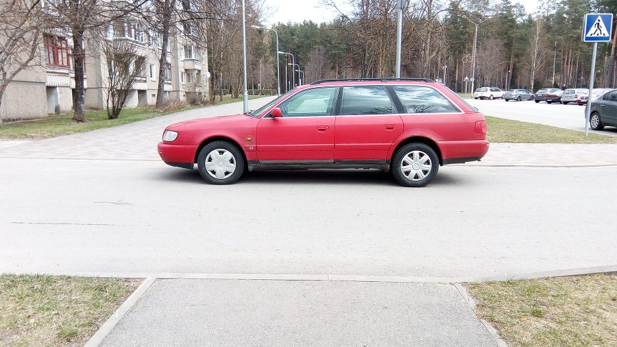 Фото дня: припарковался! - В Висагинасе