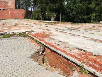 Дом сравняли с землей, но статус недостроенного объекта остался - В Висагинасе