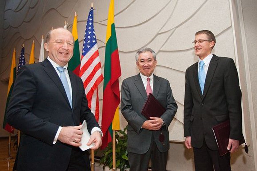 Депутаты Сейма Литвы получили тексты договоров по новой атомной электростанции


 - Энергетика