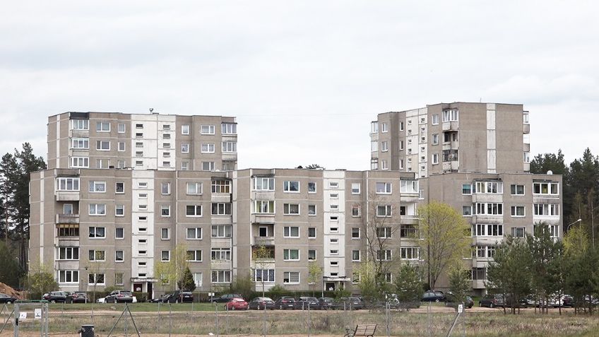 Дома с мусоропроводами платят за вывоз мусора почти в 3 раза больше, чем 5-этажные (видео)