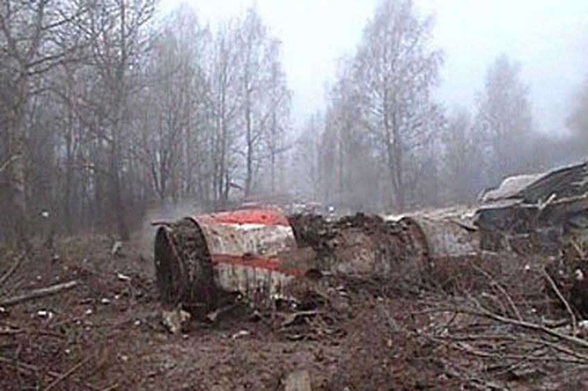В кабине упавшего под Смоленском Ту-154 находились посторонние