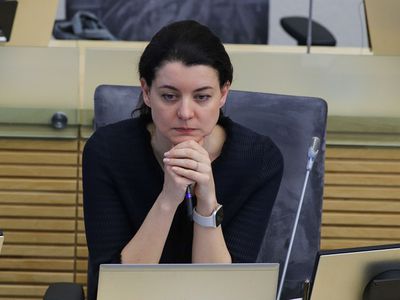 С Нового года доходы части жителей Литвы увеличатся: кого это коснется? - Литва и страны Балтии