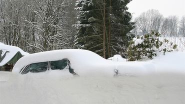 Sniegas kelia chaosą Vokietijoje