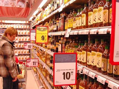 Треть жителей Литвы в прошлом году покупали меньше пищевых продуктов - Литва и страны Балтии