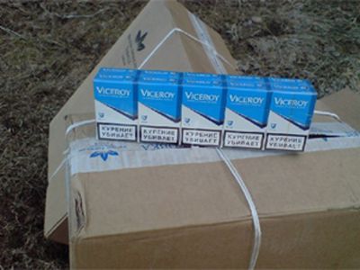 Таможня: литовец в тайниках тягача пытался провезти 8660 пачек сигарет - Происшествия и криминал