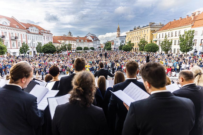 Valstybės dieną simboliškai susitiko Vincas Kudirka ir Mikalojus Konstantinas Čiurlionis