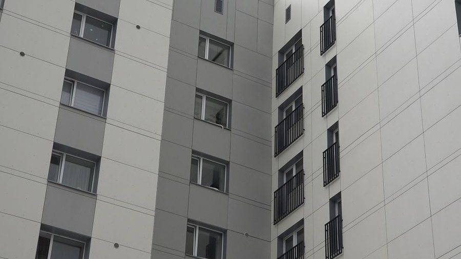 Часть здания Космосо, 28 получила статус жилого дома, и уже идет его заселение (видео) - В Висагинасе